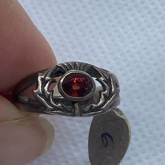 BOGO50 Sterling silver & garnet ring - Picture 2 of 8
